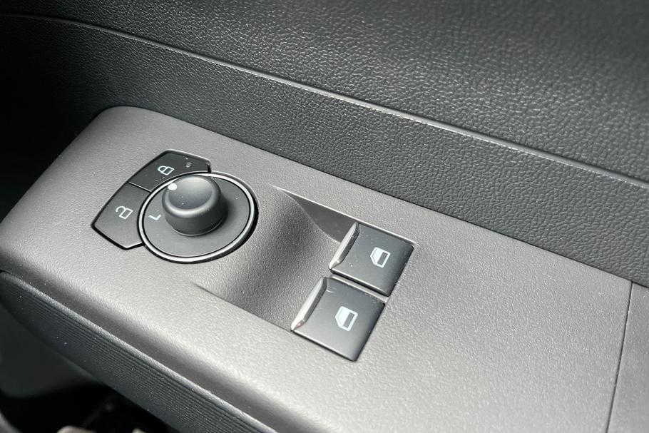 Used Ford E-TRANSIT COURIER 65/N103791 10