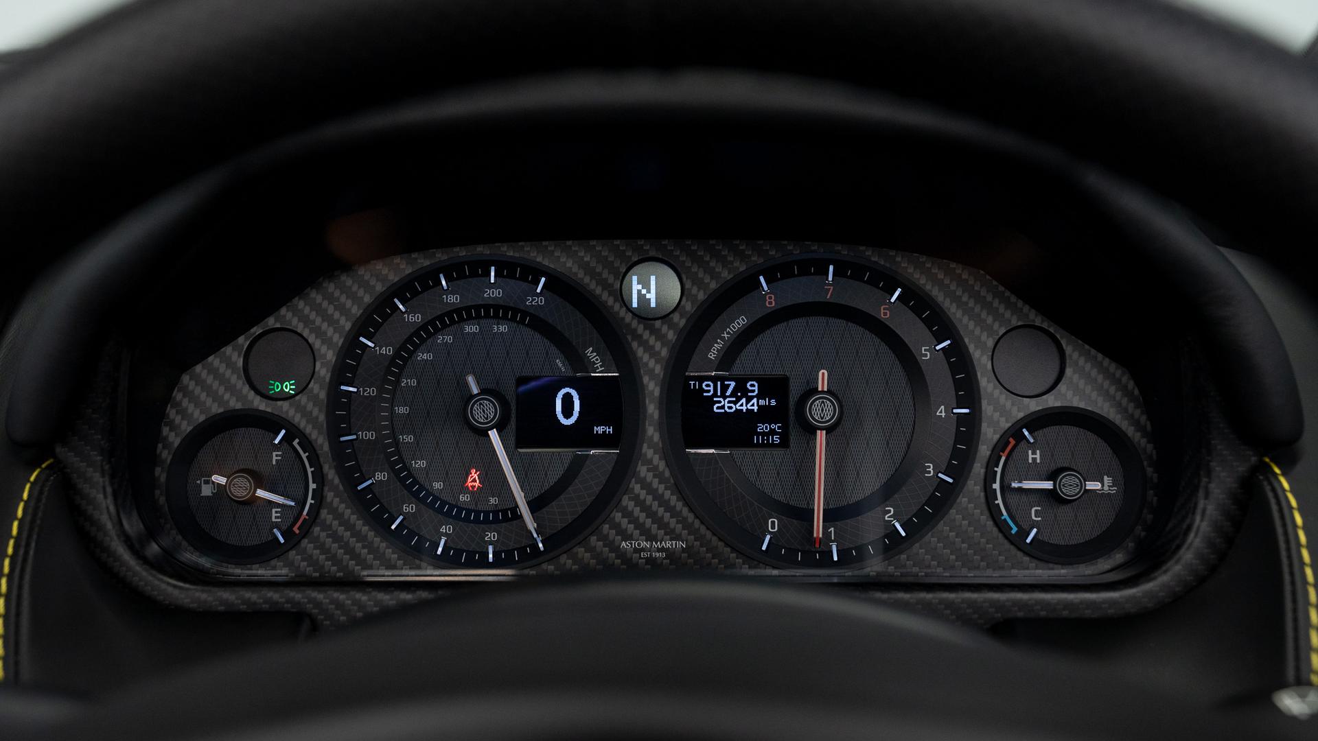 Aston Martin Vantage Photo 7eeeced6-b38b-41b9-b51b-07b05446cb39.jpg