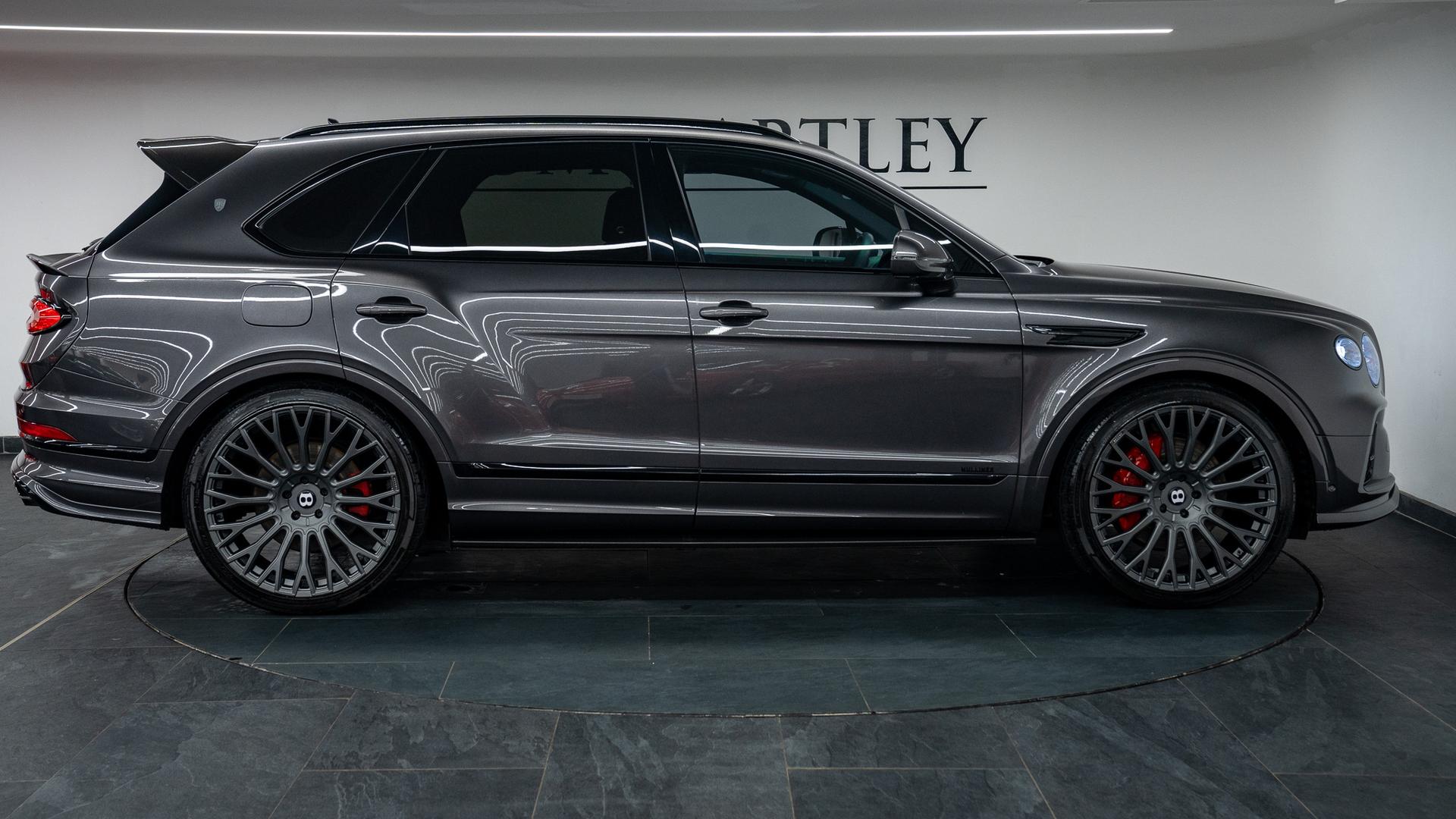 Bentley Bentayga Photo 7efc4199-7eb4-428b-8108-1c67a8b5cf53.jpg