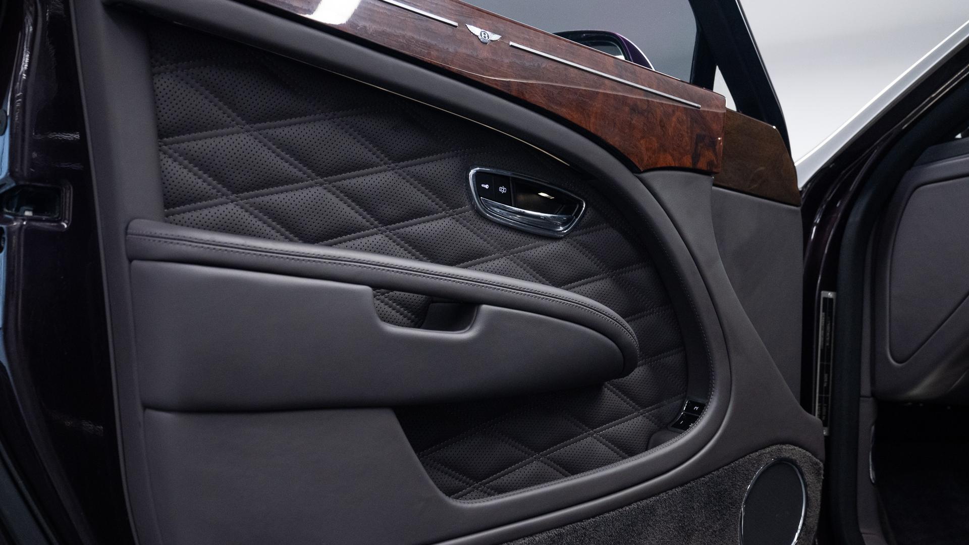 Bentley Mulsanne Photo 7f290864-707c-4c47-8685-06459972e10a.jpg