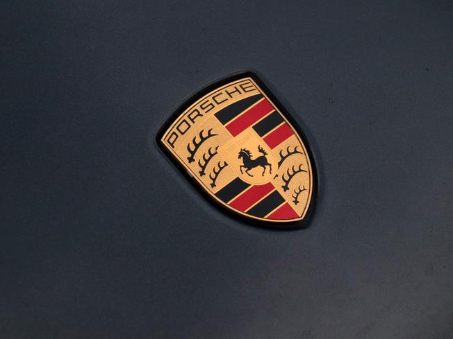 Porsche TAYCAN Photo 13