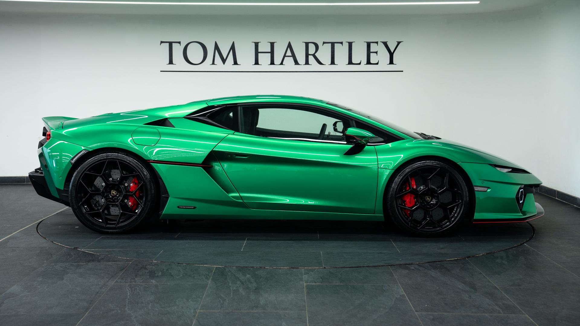 LAMBORGHINI Temerario Photo 7f5f3dc4-7c41-4dcd-9de0-4a8388aac981.jpg