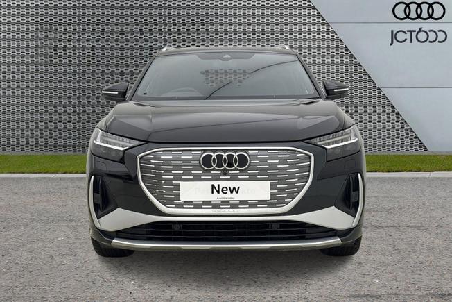 AUDI  Q4 Photo 8