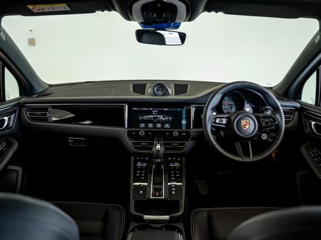 PORSCHE Macan Photo 22
