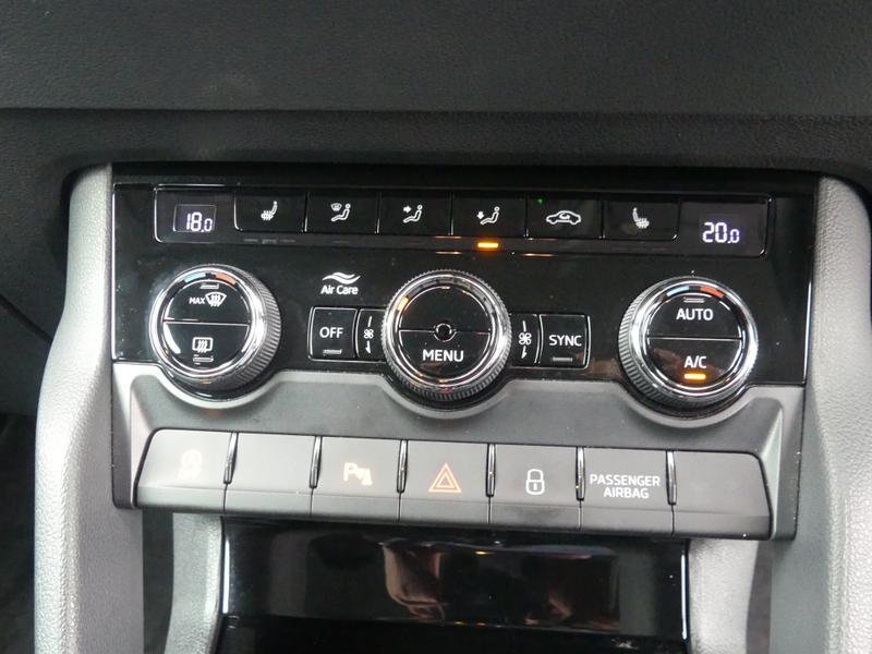 Skoda Karoq Photo 7fb04e4e-f95f-424e-b7f9-14b6328d5a17.jpg