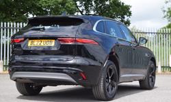 Jaguar F-PACE Photo 3