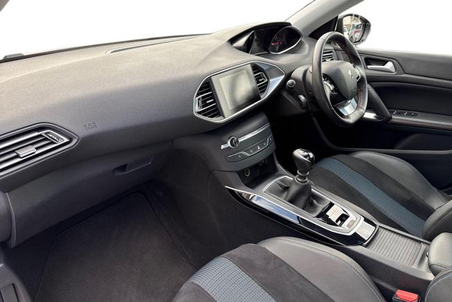 PEUGEOT 308 Photo 2
