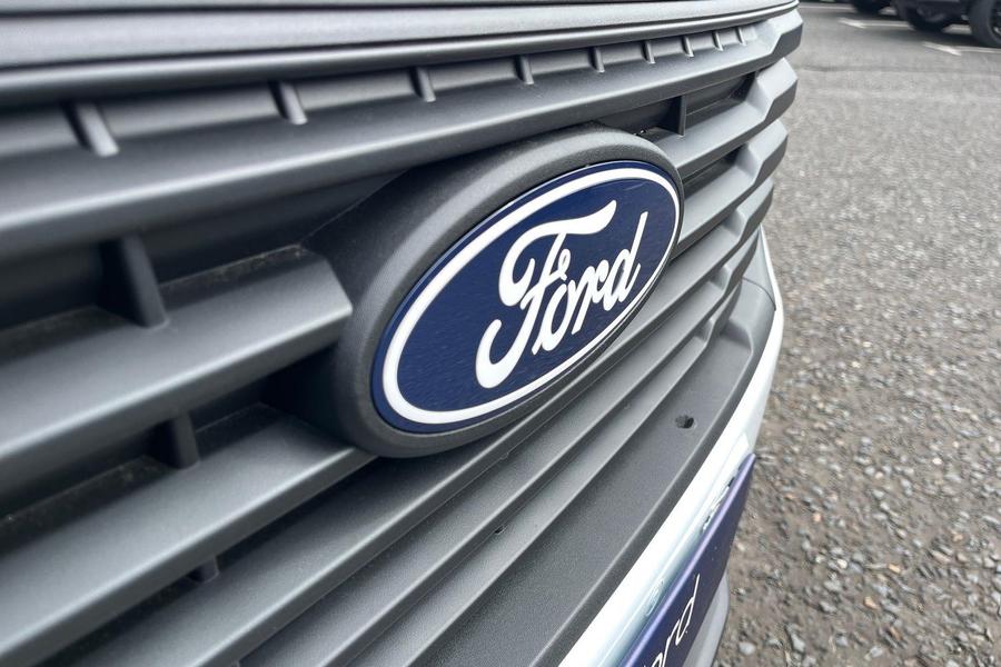 Ford TRANSIT COURIER Photo 7fc930ab-45d2-4104-9baa-0f618b3465d7.jpg