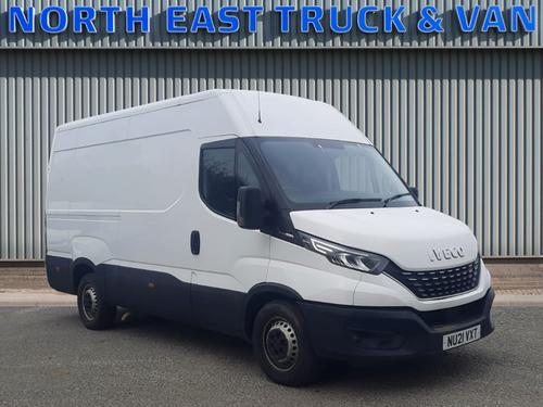 Used 2021 Iveco DAILY 3520L HIGH ROOF 35S14 MWB H/ROOF [NU21VXT] WHITE at North East Truck & Van