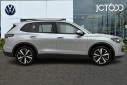 VOLKSWAGEN  Tiguan  Photo 4