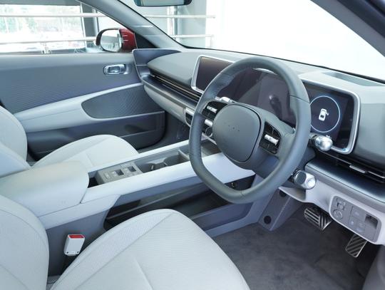 Hyundai IONIQ 6 Photo 7ff119ca-2aad-495c-81b8-8bffc931c515.jpg