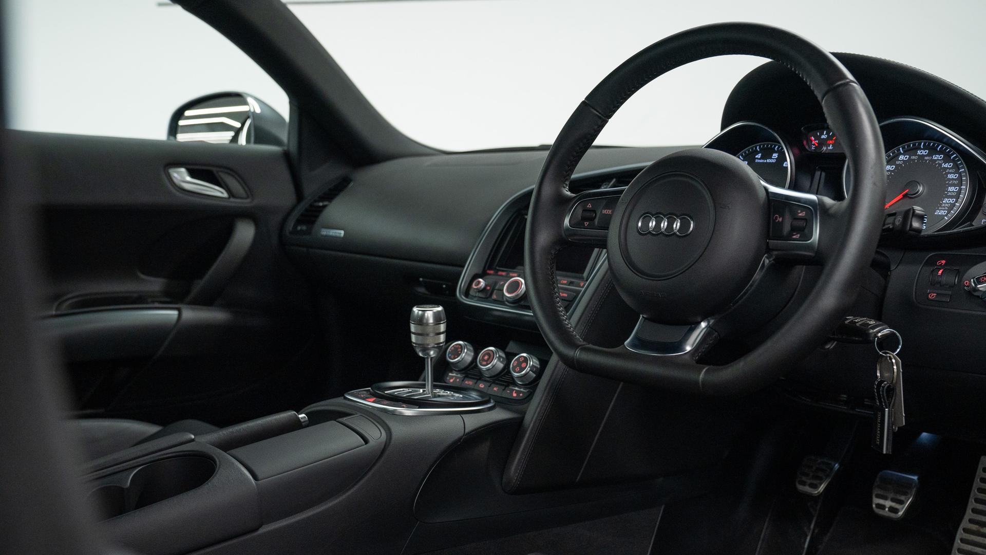 Audi R8 Photo 7ff29f3f-07e9-4f9e-bded-b6db79fc40f4.jpg