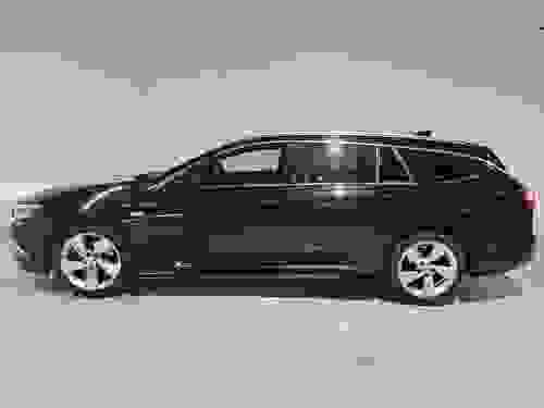 Vauxhall INSIGNIA SPORTS TOURER Photo 7ffc0f5d-ee49-419e-957a-b3813ec85cf6.jpg