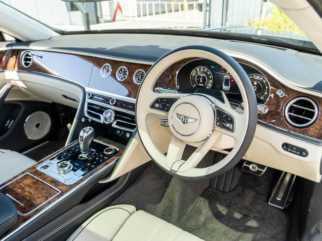 BENTLEY Flying Spur  Photo 11