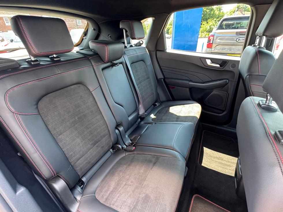 Ford Kuga Photo 8004a3cf-d996-4aab-ba07-e31718f3948c.jpeg