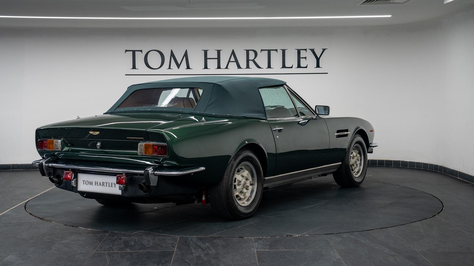 Aston Martin V8 Photo 800d4170-f41d-4bd3-996d-78291594cde9.jpg