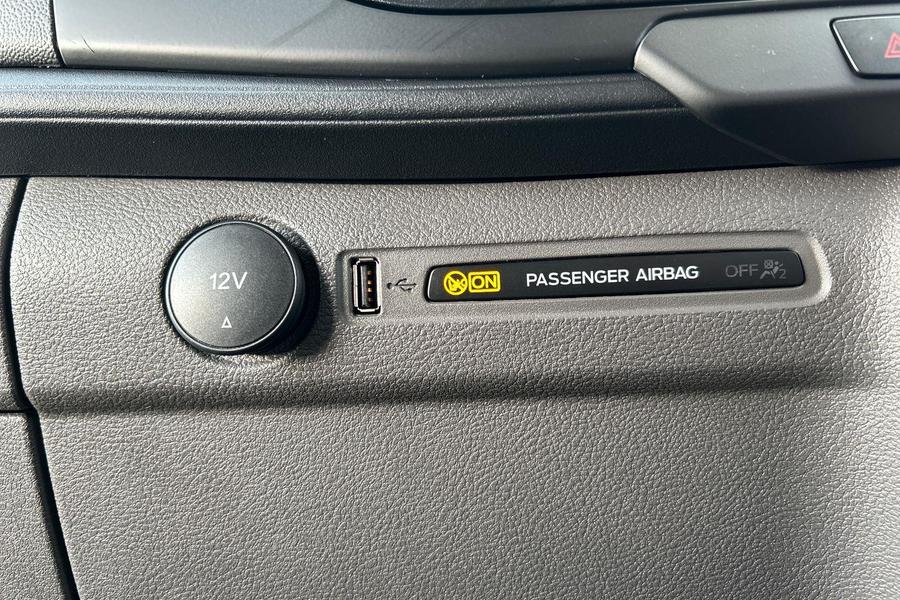 Ford TRANSIT Photo 801c549e-ee4c-4617-a66f-871f87b20766.jpg