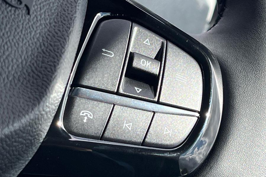 Ford TRANSIT CUSTOM Photo 801d8e2d-6d53-4888-9089-2a6c5cd1f2de.jpg