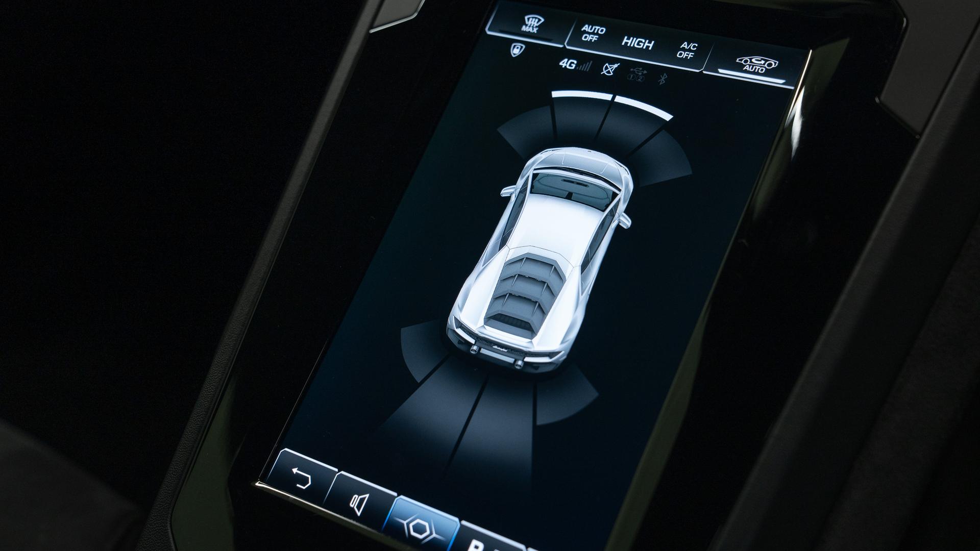LAMBORGHINI Huracan Photo 80218814-e2f7-484f-b4f1-d908fff5d943.jpg
