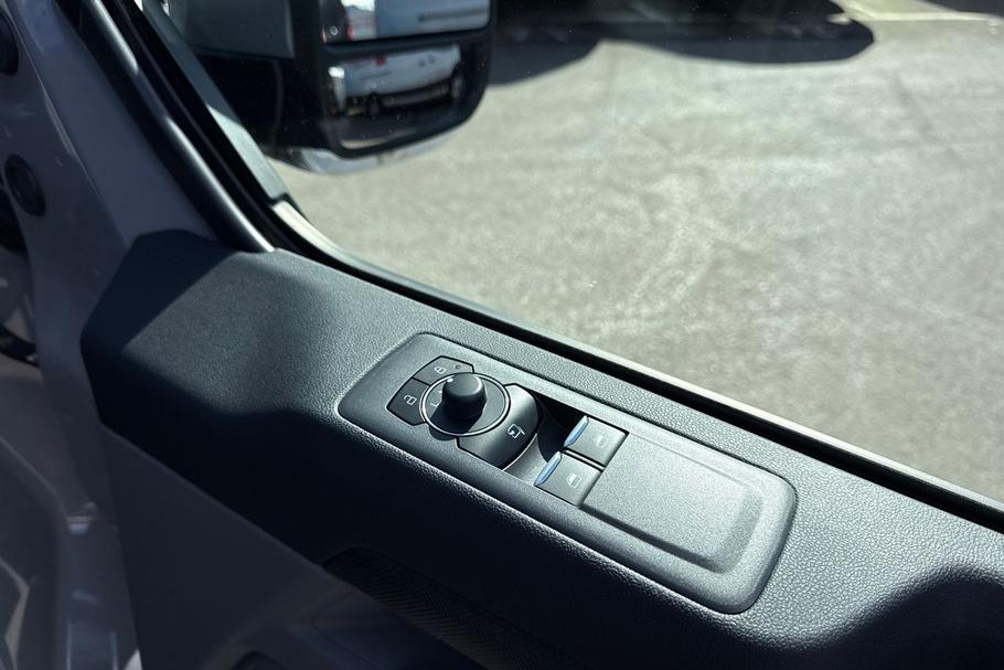 Used Ford CUSTOM CUSTOMPHEV17 17