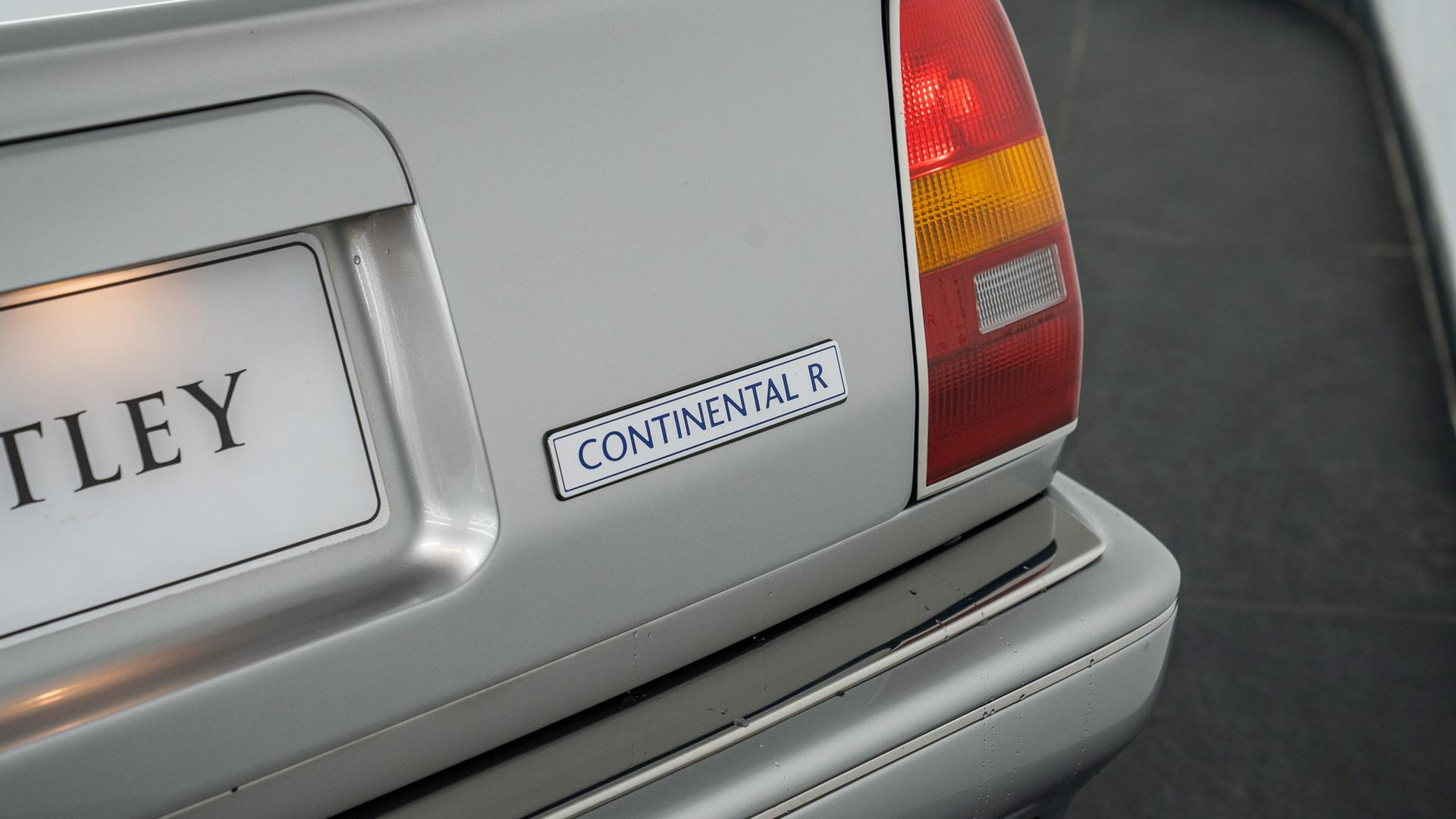 Bentley Continental Photo 8035b7f2-b3ed-4b18-8d88-937f7c5be609.jpg