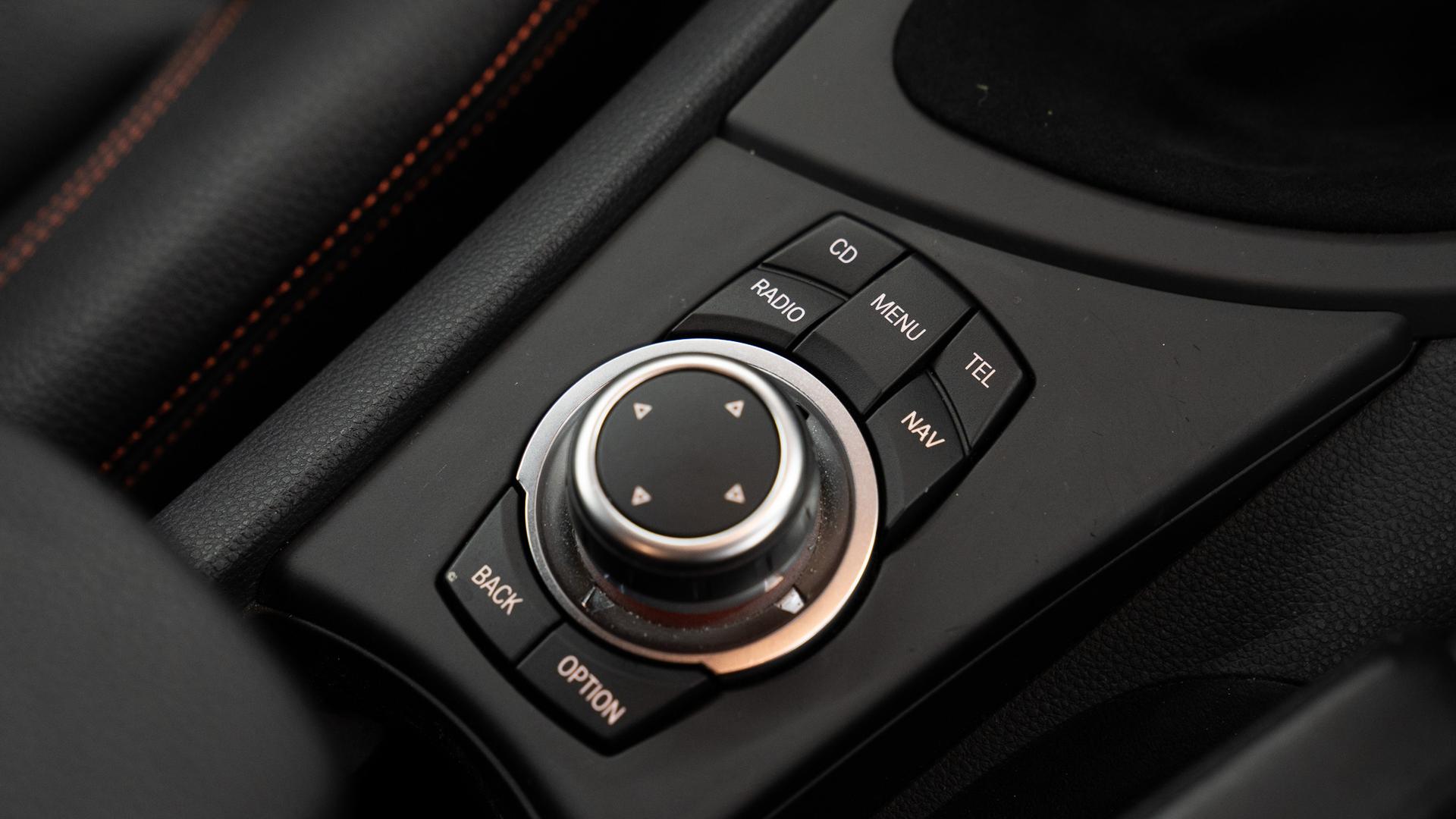 BMW 1M Photo 803ea02f-2206-42f0-a70e-f9554a426677.jpg