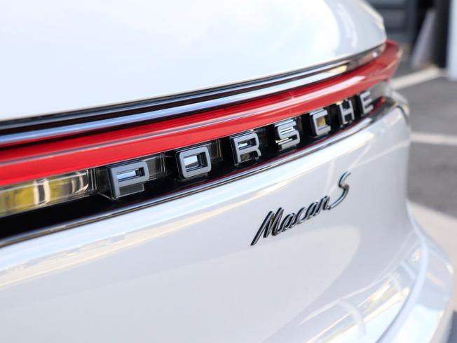 PORSCHE Macan Photo 18