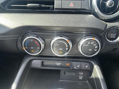 Mazda MX-5 Photo 16