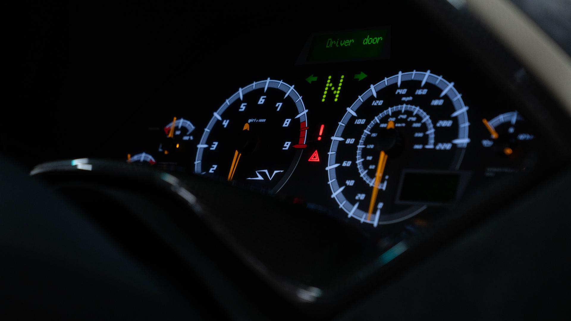 LAMBORGHINI Murcielago Photo 804be5bf-7196-4f28-a33c-03f2d59b8e3d.jpg