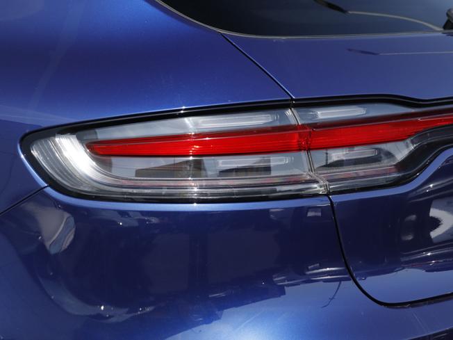 PORSCHE Macan Photo 10
