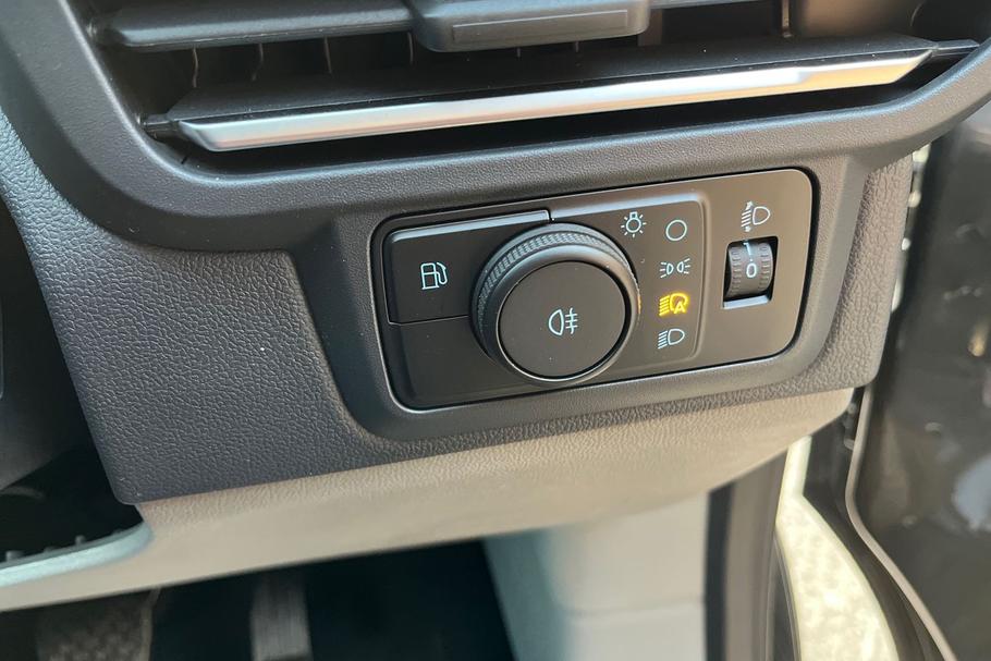 Used Ford TRANSIT CUSTOM LL75RVN 28