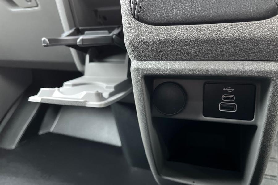 Ford TRANSIT CUSTOM Photo 80660609-ced9-4ae0-97cd-ac66bbb33bac.jpg