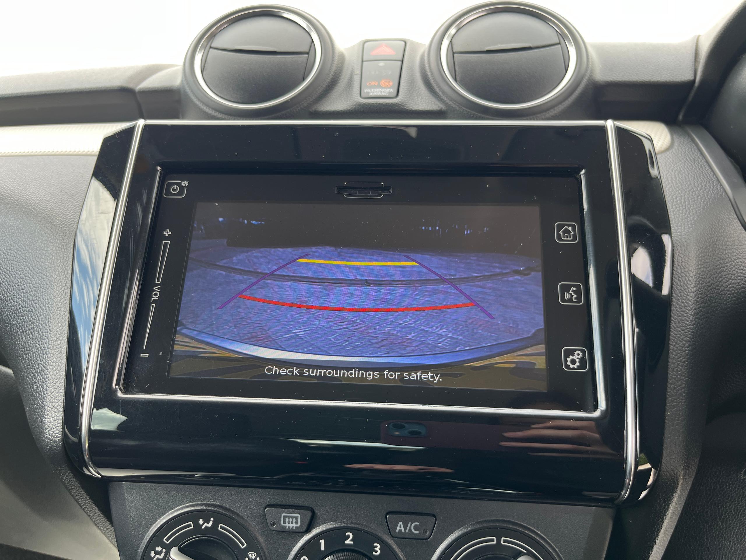 Suzuki Swift Photo 18