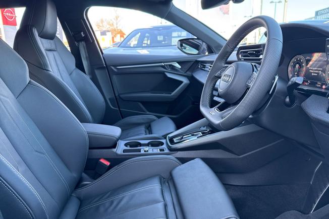 Audi A3 Photo 38