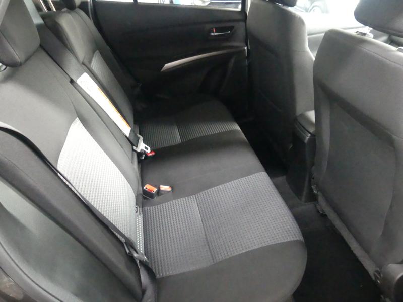 Suzuki S-Cross Photo 809b314f-6c58-4c76-84b5-465dbe9eb768.jpg