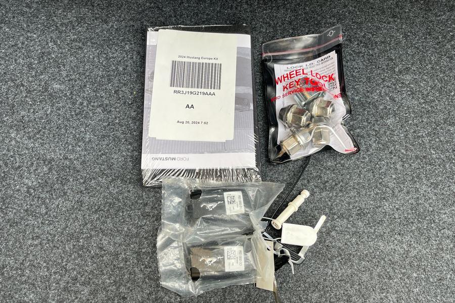 Ford MUSTANG Photo 80b77e11-a344-4113-82f7-77dec1d2d43e.jpg