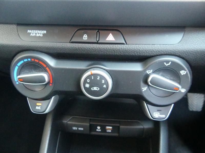 Kia Stonic Photo 80bdce0d-9417-4d4f-8376-6c0c9f30f34e.jpg