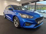 Ford Focus Photo 2