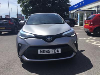 Toyota C-HR Photo 3