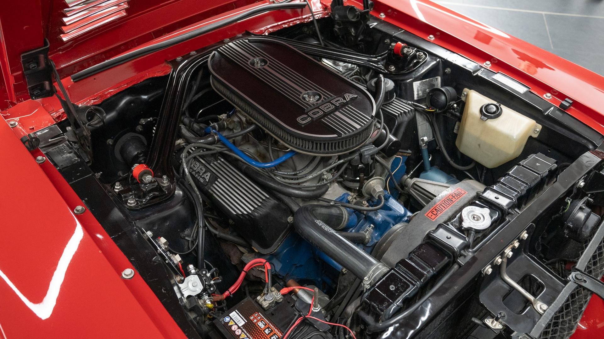 Ford Mustang Photo 80d6a6d9-4c67-45ed-bb65-5d8f98577b0d.jpg