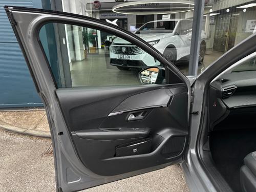 Peugeot 208 Photo 80d90596-577a-49df-b85c-c20daf6db5aa.jpeg