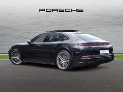 PORSCHE Panamera Photo 2
