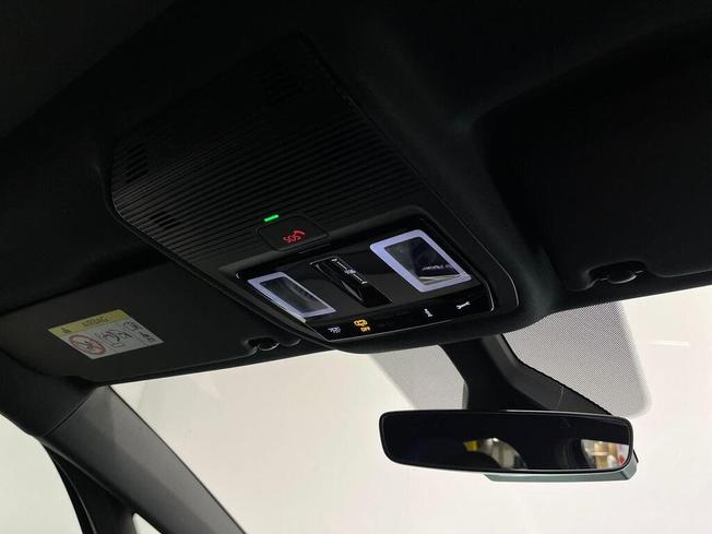 VOLKSWAGEN ID.3 Photo 30