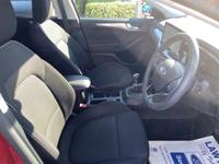 Ford Focus Photo 11
