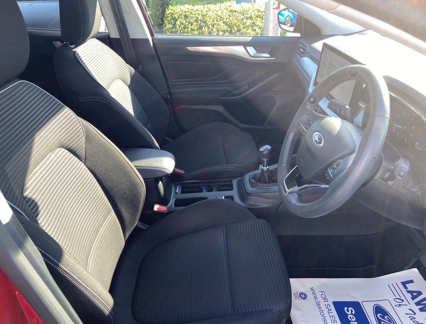 Ford Focus Photo 80fbdeb0-4e15-4240-b66e-95aa737f8ed1.jpg