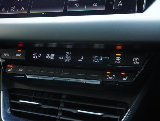 Audi e-tron GT Photo 80fd79e6-c5ae-4ffe-9ad6-38d50e43b2d8.jpg
