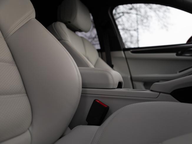 PORSCHE Macan Photo 8