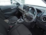 Hyundai KONA Photo 2