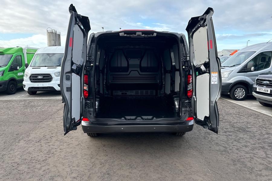 Ford TRANSIT CUSTOM Photo 812c3471-04a3-45ce-bd19-4e6f58f70288.jpg