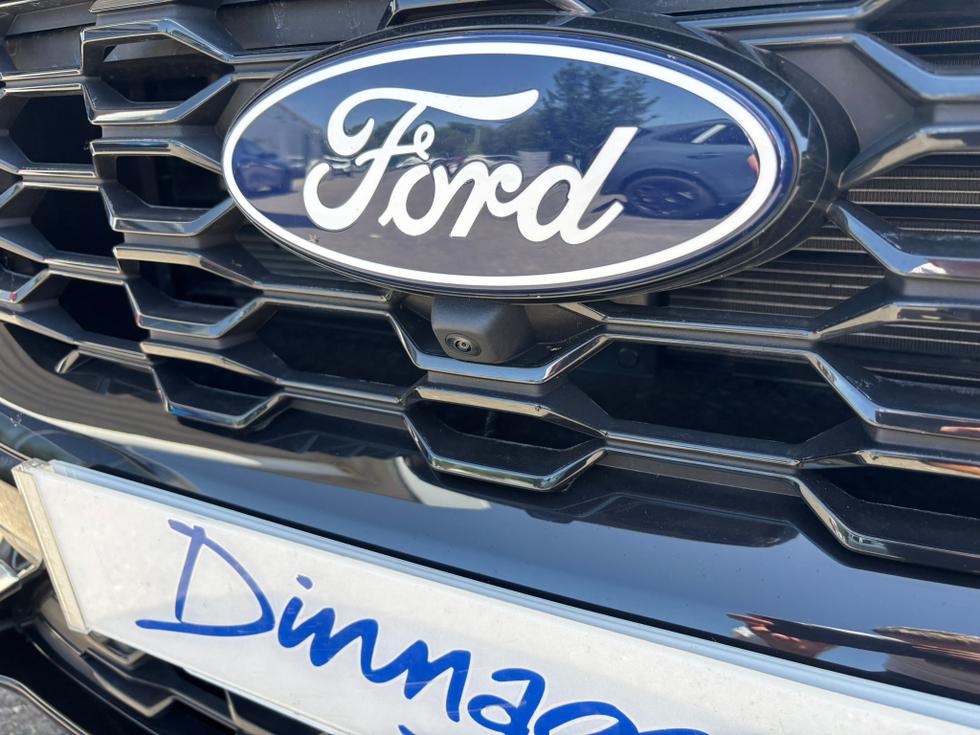 Ford Kuga Photo 81342628-1302-41e7-abdb-a3fe32ce4fb2.JPEG